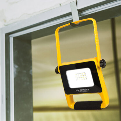 Kinyitható munkalámpa - 10 W LED - akkumulátoros, vízálló - Image 2