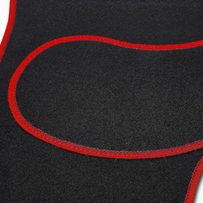 Univerzális textil autószőnyeg szett - 64 x 44 cm / 44 x 29 cm - fekete, piros - Image 4