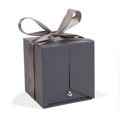 Örökrózsa nyitható díszdobozban nyaklánccal - 10,2 x 9,8 x 11 cm - fekete - Image 4